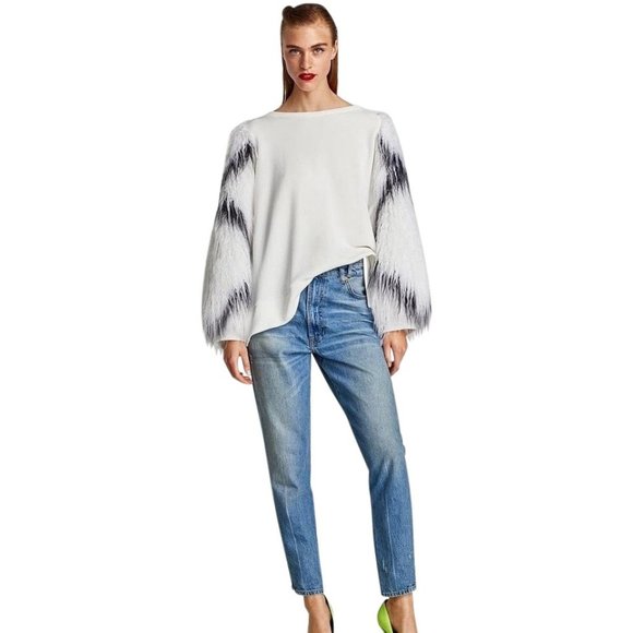 EUC Zara white & black faux fur accent sleeves sweatshirt - Picture 2 of 4
